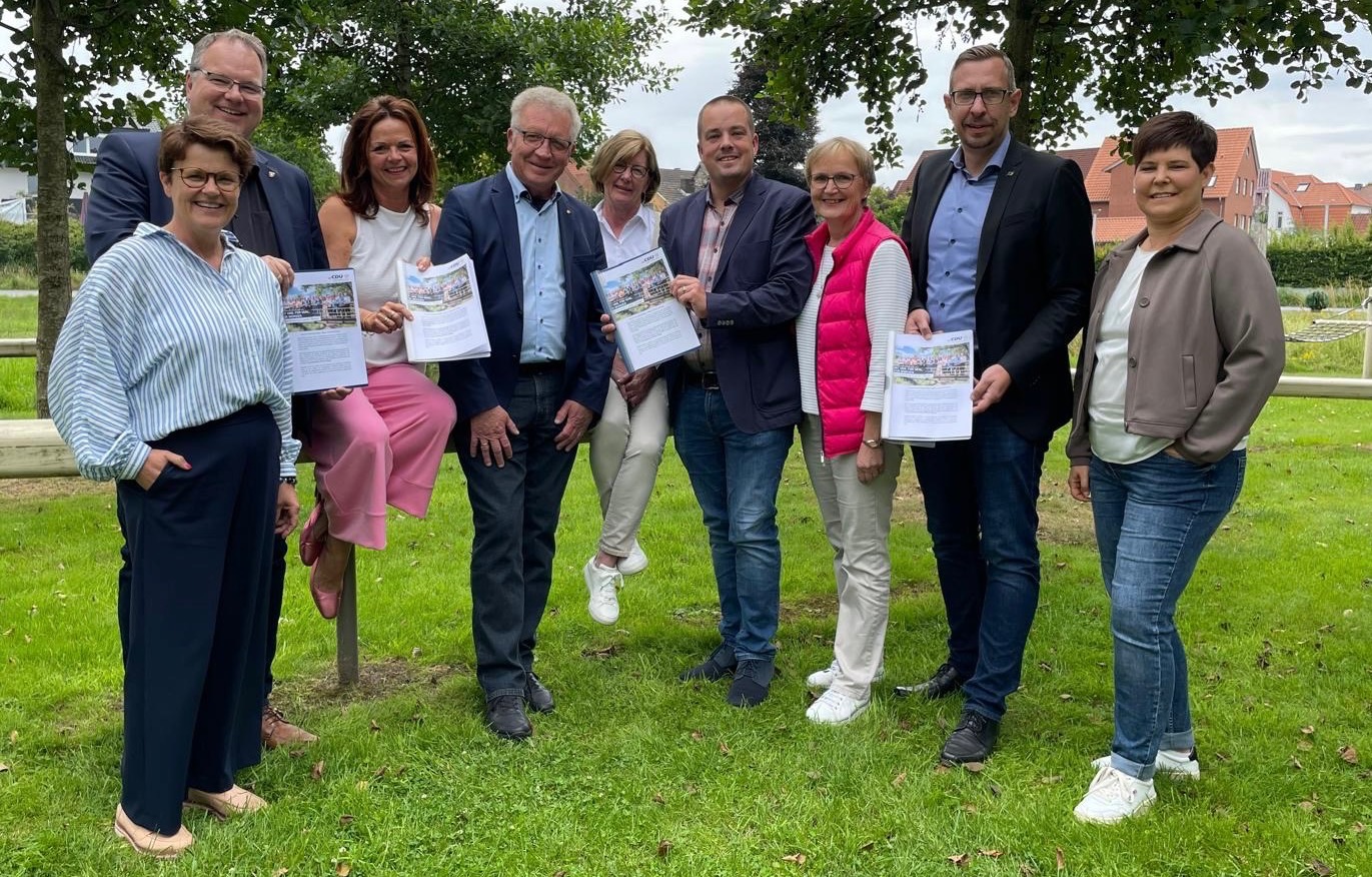  In den kommenden Tagen erscheint hier unser Zukunftsprogramm 2025 - 2035 fr die Stadt Verl.
 Wir freuen uns sehr es bald mit Ihnen zu teilen.
 Derzeit arbeiten wir noch am Feinschliff. 
 Danke fr Ihre Geduld!