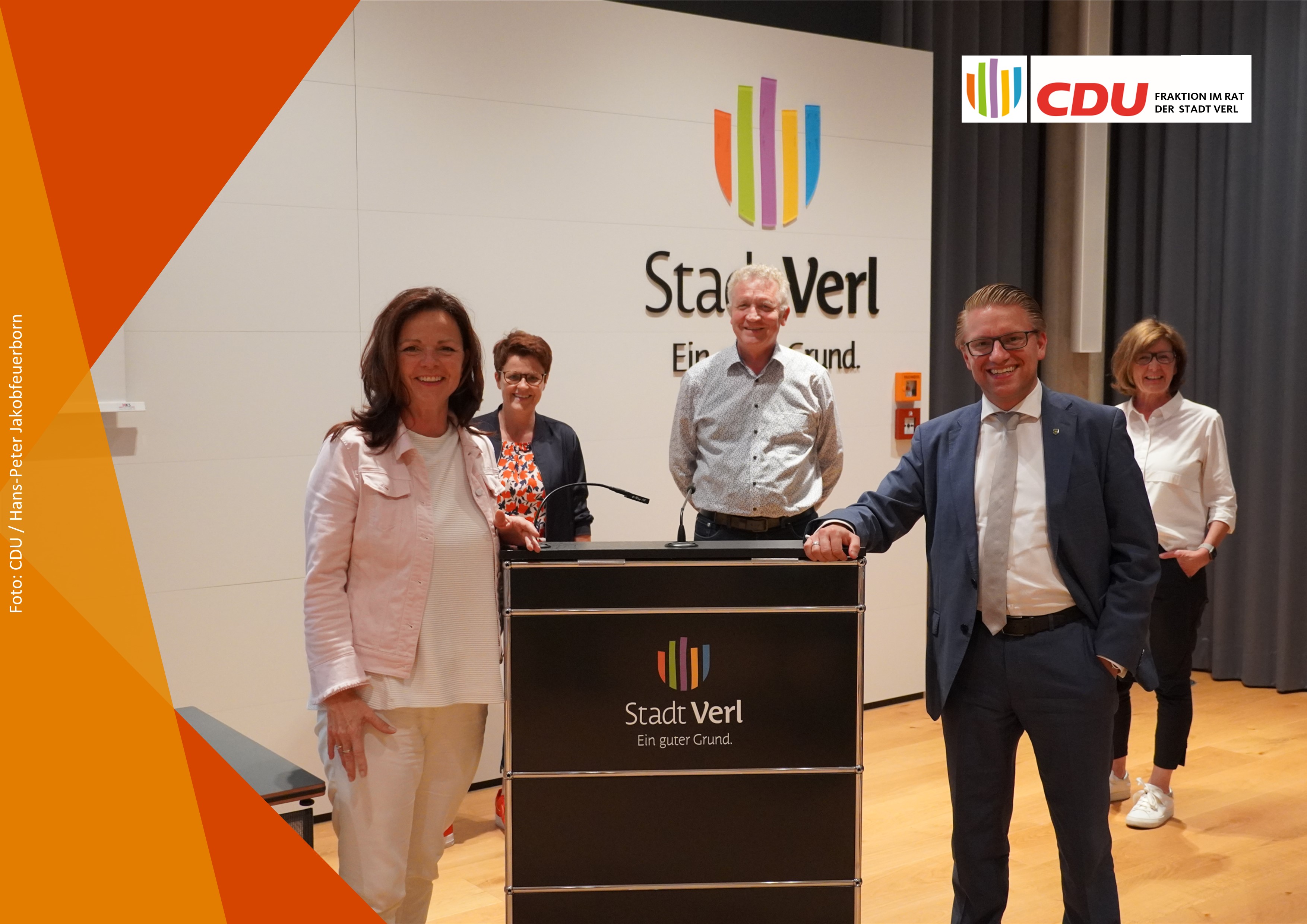 (v.l.) Gabi Nitsch (Fraktionsvorsitzende), Susanne Jasper (Beisitzerin), Hans-Peter Jakobfeuerborn (Schriftfhrer, Medienbeauftragter), Robin Rieksneuwhner (1. stellv. Fraktionsvorsitzender) und Ulrike Meyer (Schatzmeisterin)